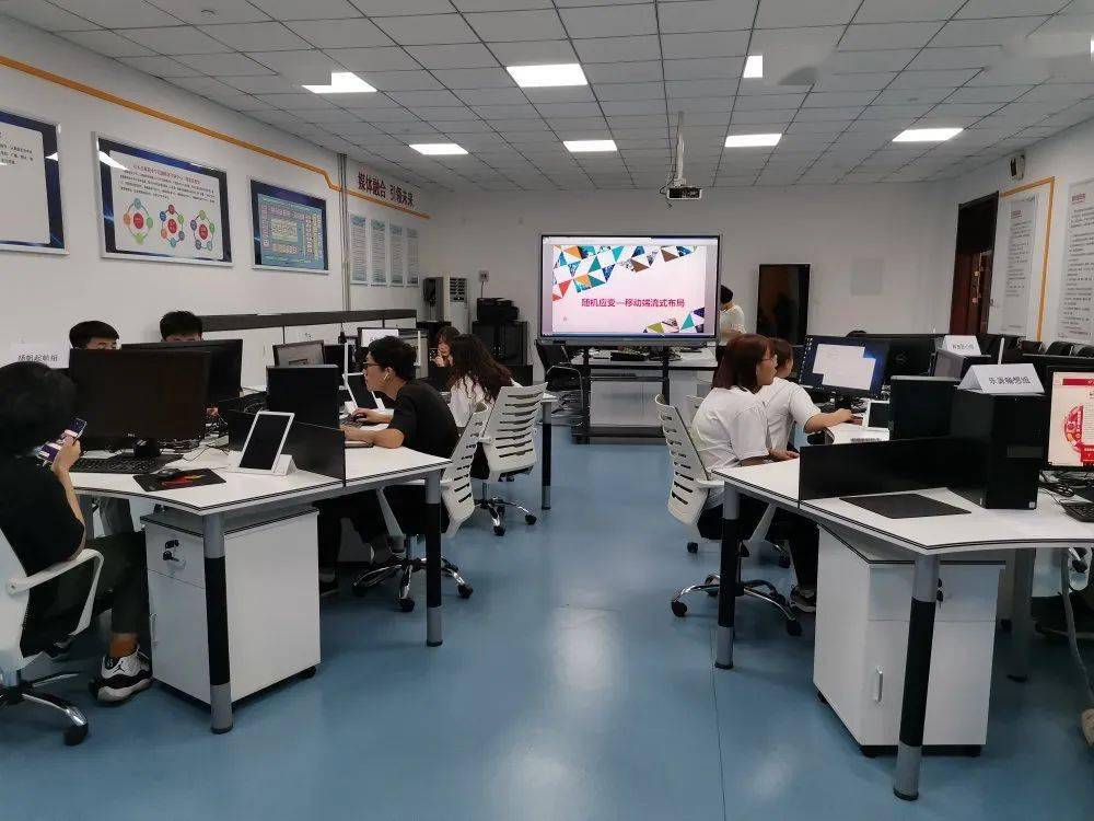 【@2020新生】山东传媒职业学院信息工程系“拍了拍你”【火狐电竞官网】(图9)
【@2020新生】山东传媒职业学院信息工程系“拍了拍你”【火狐电竞官网】(图9)