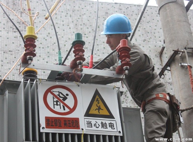 火狐电竞:撑不住了!中国三级职业联赛近15队退出,世界足坛迎俱乐部破产潮(图3) 火狐电竞