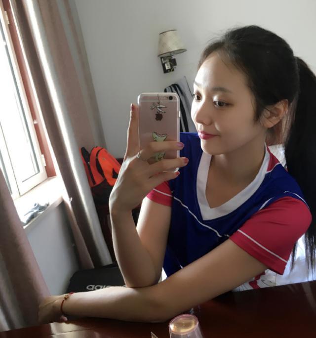 火狐电竞官网:
她是“中国排球女神”郎平爱将仅19岁退役!网友:太惋惜天妒英才(图4) 火狐电竞官网:
她是“中国排球女神”郎平爱将仅19岁退役!网友:太惋惜天妒英才(图4)