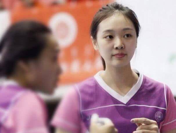 火狐电竞官网:
她是“中国排球女神”郎平爱将仅19岁退役!网友:太惋惜天妒英才(图8) 火狐电竞官网:
她是“中国排球女神”郎平爱将仅19岁退役!网友:太惋惜天妒英才(图8)