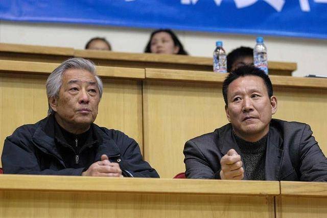 噩耗!前中国男排功勋主帅邹志华离世 为中国排球事业奉献一生【火狐电竞官方网站】(图2)
噩耗!前中国男排功勋主帅邹志华离世 为中国排球事业奉献一生【火狐电竞官方网站】(图2)