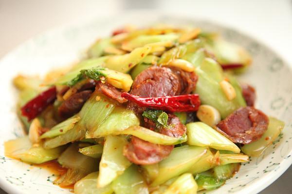 火狐电竞官方网站-中甲最新积分榜:失去穆里奇梅县一落千丈 新疆雪豹终获赛季首胜(图2) 火狐电竞官网