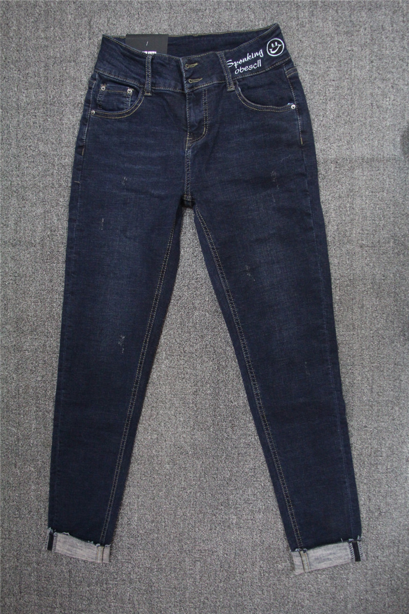 《浅谈新媒体时代下如何提高中学生语文素养》_火狐电竞官方网站(图2) 火狐电竞官网