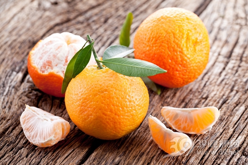 整容低龄化折射出整个社会审美的单一化、低俗化:火狐电竞(图2) 火狐电竞