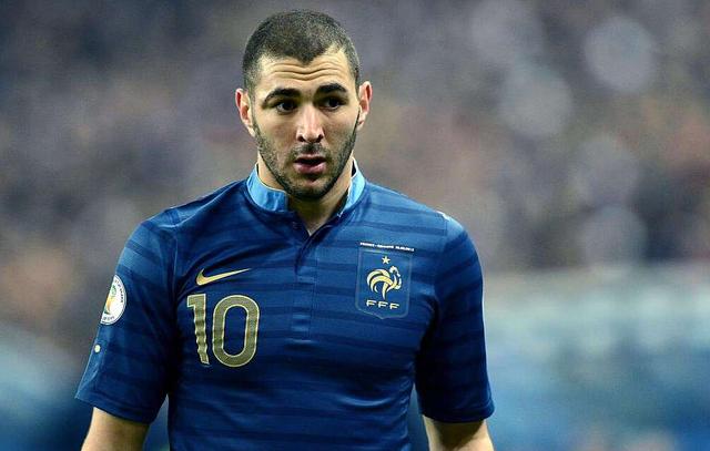 火狐电竞官网-
甲A10大外援!个个是球队主力 1人年薪6千美元 1人身高1米64(图2) 火狐电竞官网