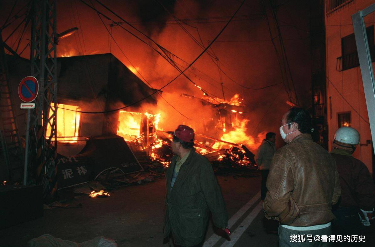 火狐电竞官方网站|
老照片 1995年的阪神大地震  战后最大的灾难(图3)