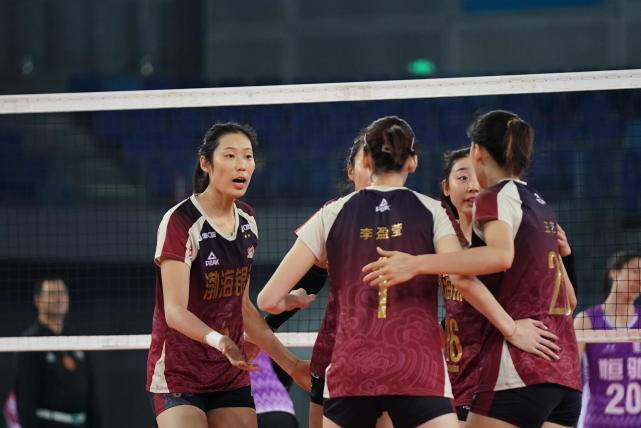 ‘火狐电竞官网’
腾讯体育独家直播中国排球生长基金建立仪式 朱婷携排超决赛众国手到场(图3)