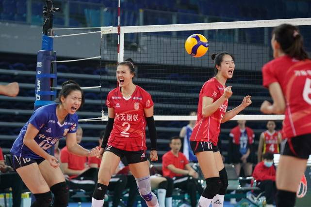 ‘火狐电竞官网’
腾讯体育独家直播中国排球生长基金建立仪式 朱婷携排超决赛众国手到场(图5)