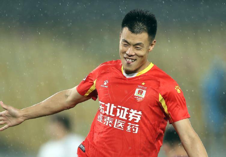 【火狐电竞官方网站】
中甲积分榜乱了！长春亚泰4(图1)