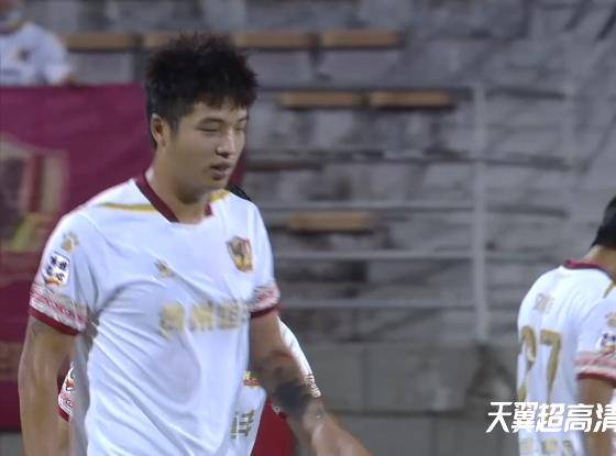 【火狐电竞官方网站】
中甲积分榜乱了！长春亚泰4(图2)